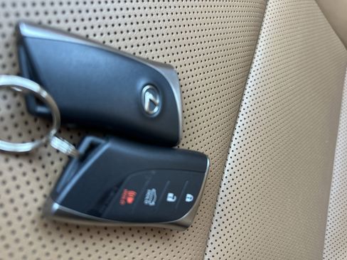 Used 2020 Lexus ES 350 w/ Premium Package image 20