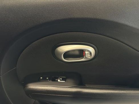 Used 2018 Kia Soul + FWD image 20