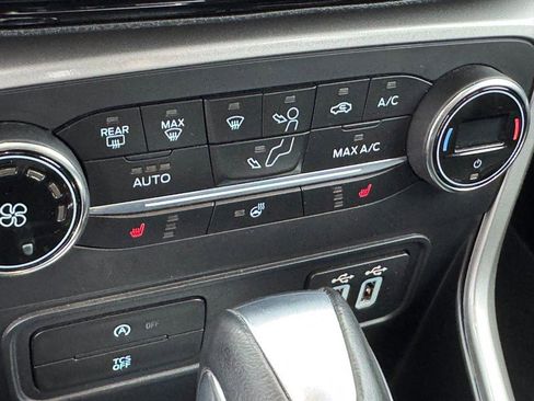 Used 2020 Ford EcoSport Titanium image 20