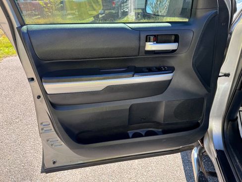 Used 2014 Toyota Tundra SR image 41