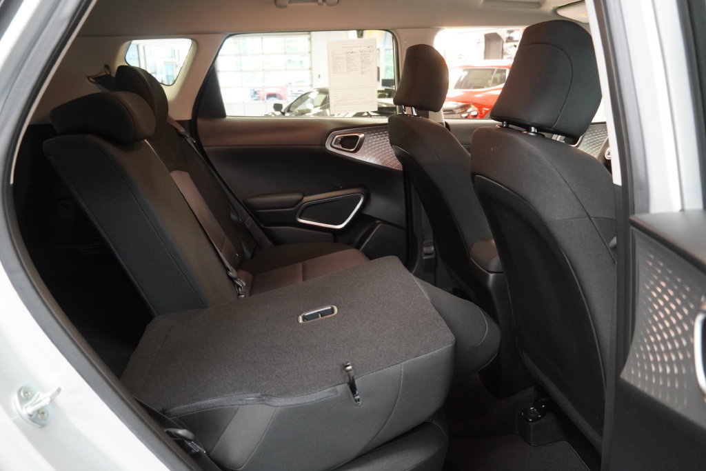 Used 2021 Kia Soul LX FWD image 29