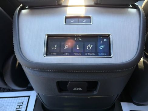 Used 2025 Lincoln Navigator Reserve w/ Jet Appearance Package image 25