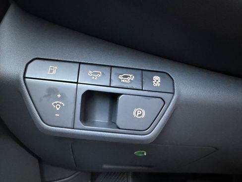 Used 2024 Kia EV9 Light RWD image 27