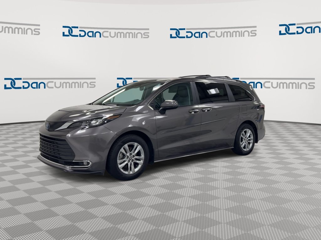 Used 2024 Toyota Sienna XLE w/ XLE Plus Package AWD/4WD image 4