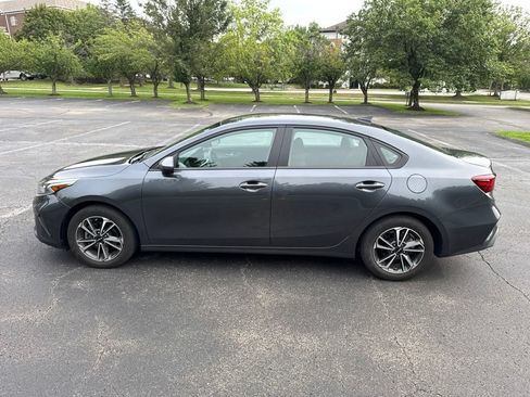 Certified 2023 Kia Forte LXS FWD image 4