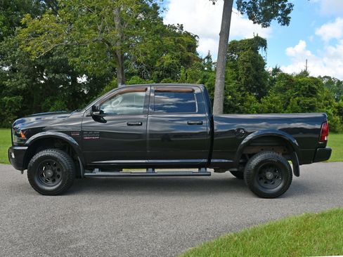 Used 2016 RAM 2500 Laramie w/ Sport Appearance Group AWD/4WD image 2