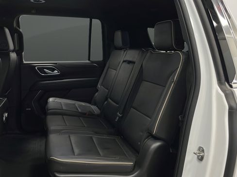 Used 2022 GMC Yukon XL SLT w/ SLT Luxury Package AWD/4WD image 22