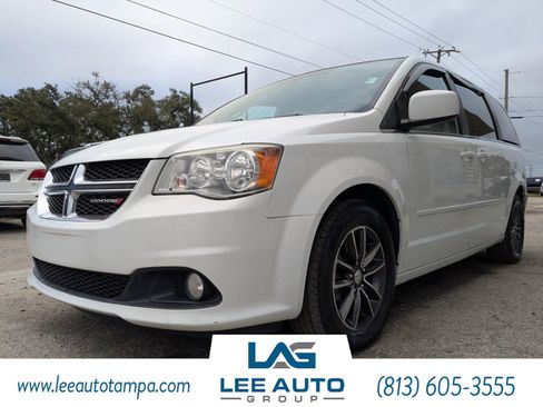 Used 2017 Dodge Grand Caravan SXT image 8