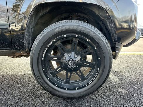 Used 2016 Toyota Tacoma SR5 image 20