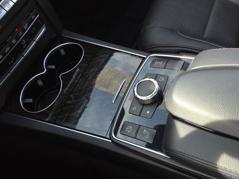 Used 2016 Mercedes-Benz E 550 Cabriolet image 25