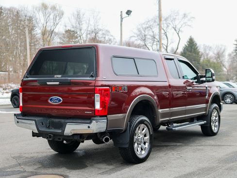 Used 2017 Ford F250 Lariat w/ Chrome Package image 4