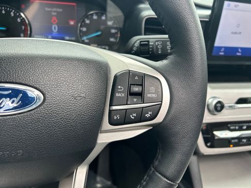 Used 2024 Ford Explorer XLT w/ Equipment Group 202A AWD/4WD image 13