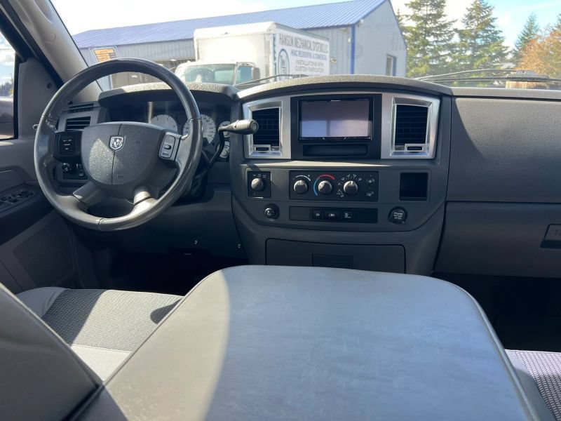 Used 2009 Dodge Ram 2500 Truck SLT w/ Popular Equipment Group AWD/4WD image 11