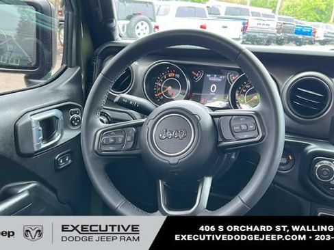 Used 2023 Jeep Wrangler Unlimited Sport AWD/4WD image 22