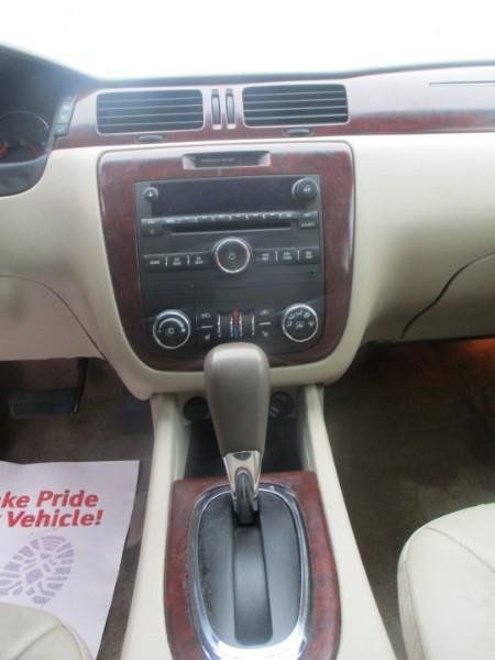 Used 2008 Chevrolet Impala LT w/ Luxury Edition Package FWD image 11