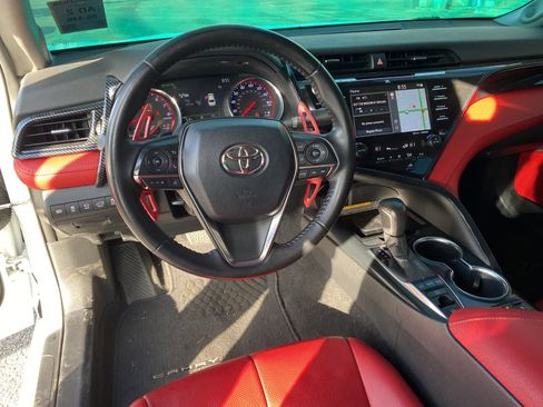 Used 2020 Toyota Camry XSE image 11