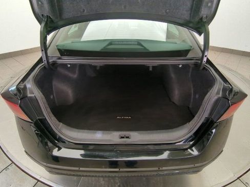 Used 2024 Nissan Altima 2.5 SR FWD image 21