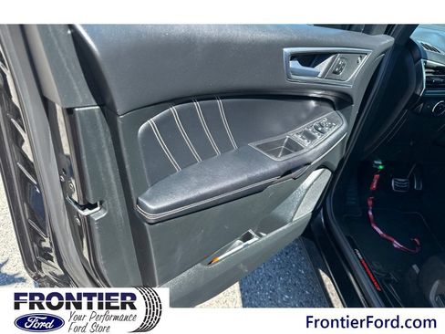 Used 2023 Ford Edge ST AWD/4WD image 5
