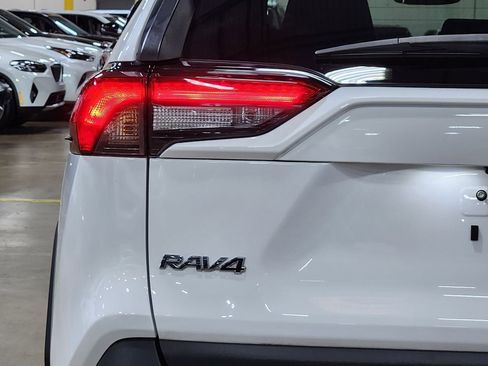 Used 2022 Toyota RAV4 LE AWD/4WD image 20