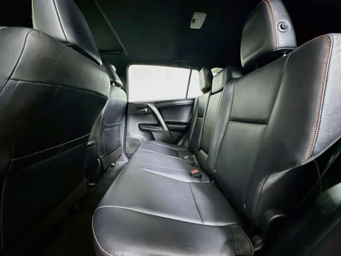 Used 2018 Toyota RAV4 SE w/ Power Extra Value Package FWD image 27