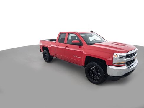 Used 2018 Chevrolet Silverado 1500 LT image 3