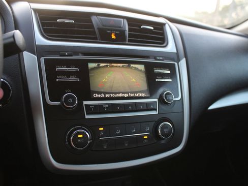 Used 2016 Nissan Altima 2.5 S FWD image 11