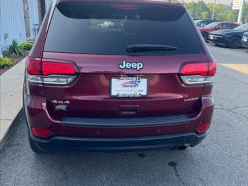 Used 2022 Jeep Grand Cherokee Laredo E AWD/4WD image 6
