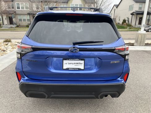 Used 2025 Subaru Forester Limited image 5