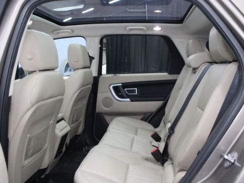 Used 2017 Land Rover Discovery Sport HSE image 22