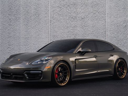 Used 2023 Porsche Panamera GTS AWD/4WD image 1
