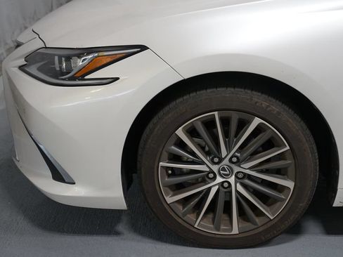 Used 2024 Lexus ES 350 w/ Premium Package FWD image 5