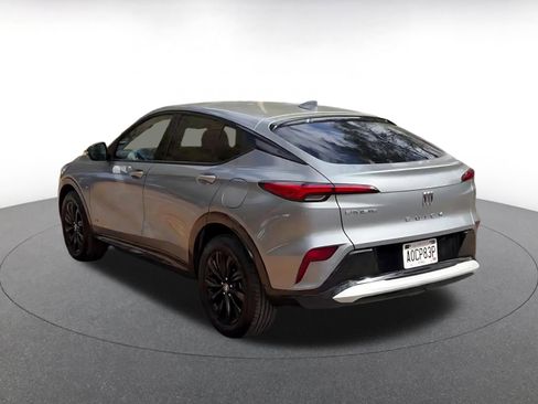 Used 2025 Buick Envista Sport Touring image 16