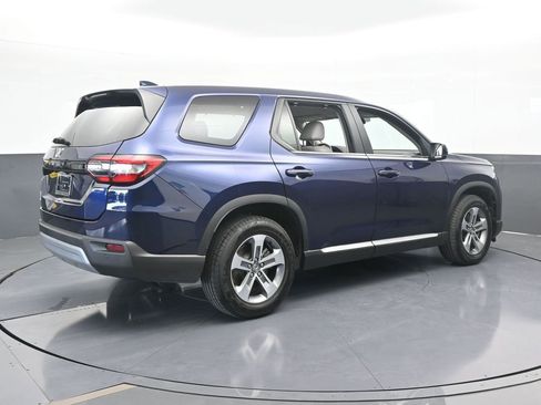 Used 2023 Honda Pilot EX-L image 6