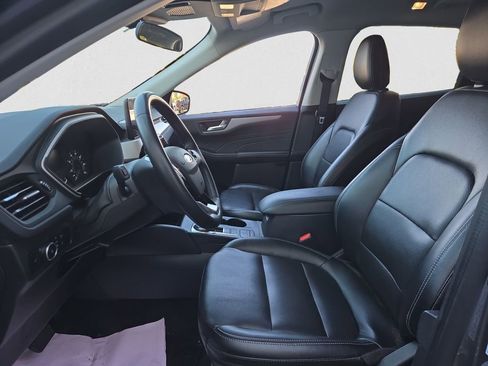 Used 2022 Ford Escape SEL image 9