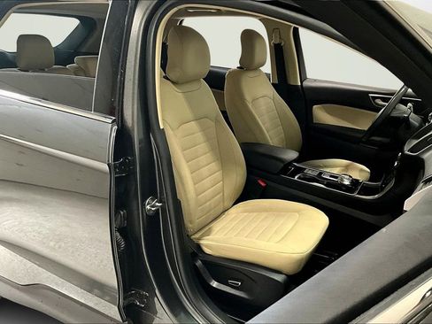 Used 2019 Ford Edge SEL image 27