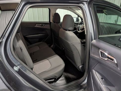 Used 2025 Kia Sportage LX image 24