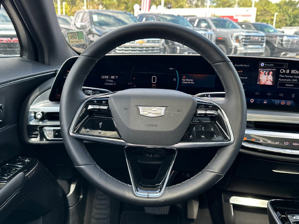 Used 2025 Cadillac Lyriq Luxury AWD/4WD image 25