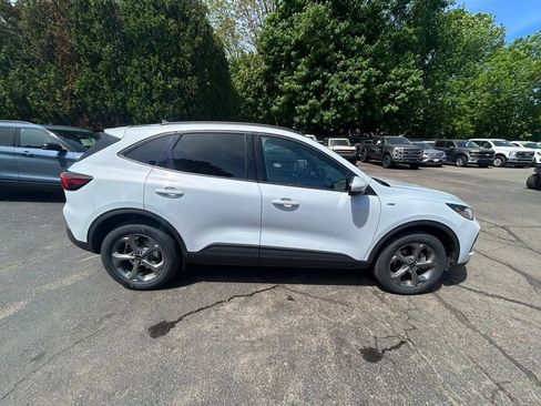 Used 2025 Ford Escape ST-Line Select AWD/4WD image 8