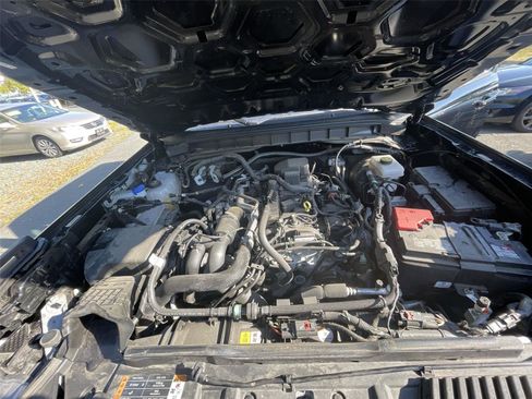 Used 2023 Ford Bronco Outer Banks image 11