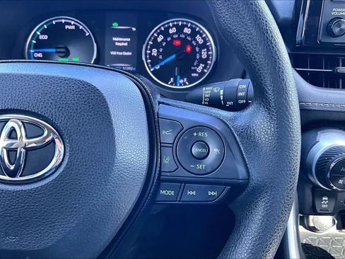 Used 2021 Toyota RAV4 XLE image 21