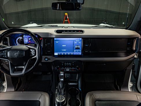 Used 2021 Ford Bronco Wildtrak image 19