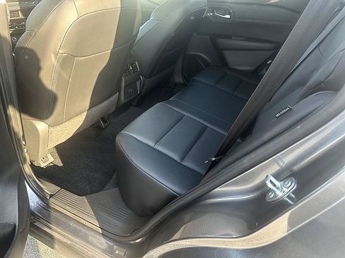 Certified 2023 Nissan Rogue SV w/ SV Premium B Package FWD image 17