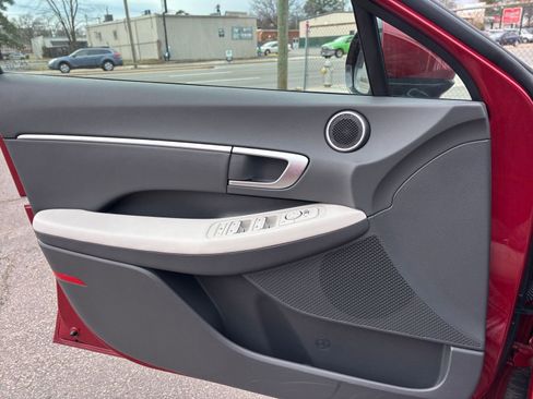 Used 2025 Hyundai Sonata SEL image 18