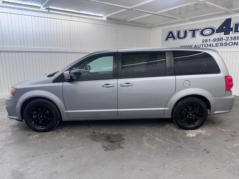 Used 2019 Dodge Grand Caravan GT image 8