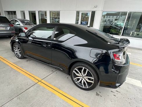 Used 2016 Scion tC image 4