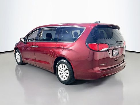 Used 2019 Chrysler Pacifica L FWD image 6