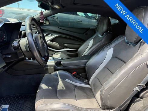 Used 2020 Chevrolet Camaro SS RWD image 11