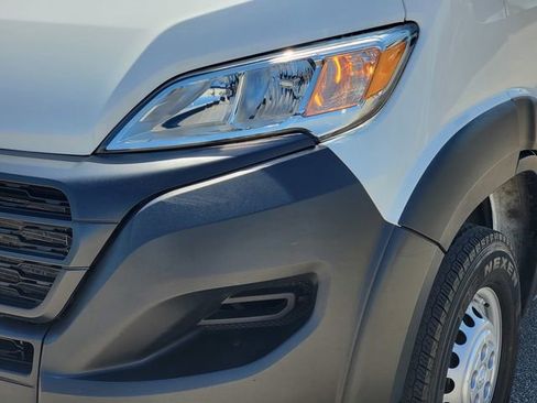 Used 2025 RAM ProMaster 2500 w/ Convenience Group FWD image 9