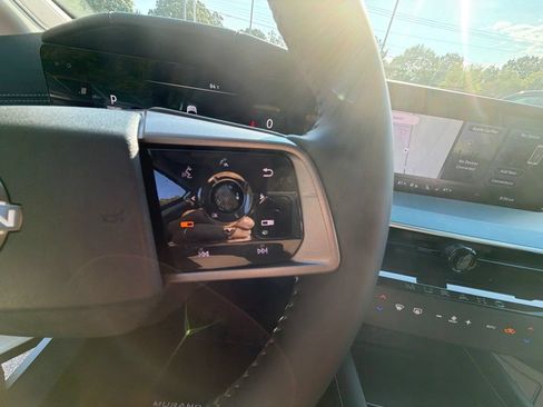 Used 2025 Nissan Murano SL AWD/4WD image 18