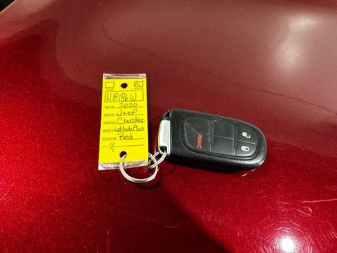 Used 2020 Jeep Cherokee Latitude Plus image 45